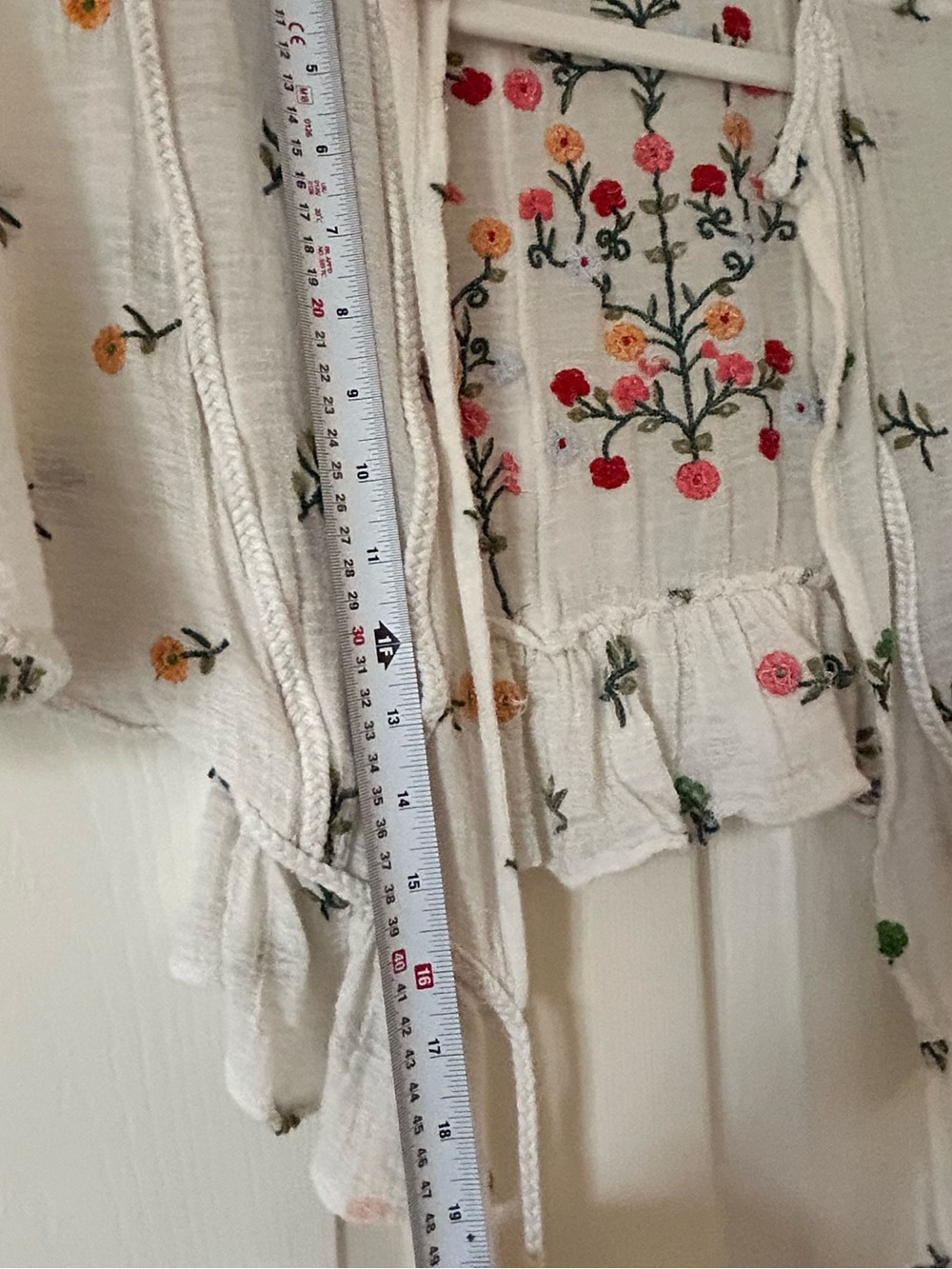 Zara Cream Embroidered Tie Front Cropped Cardigan Floral Kimono Blouse Size S - Picture 13 of 14